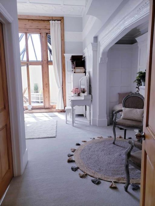 3 Bedroom 3 Bathroom Ground Floor Condo With Veranda 赖盖特 外观 照片